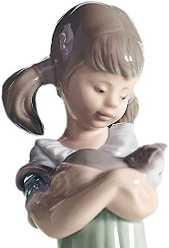 Lladró nu mă uita figurina fetei. Figura de fată din porțelan.