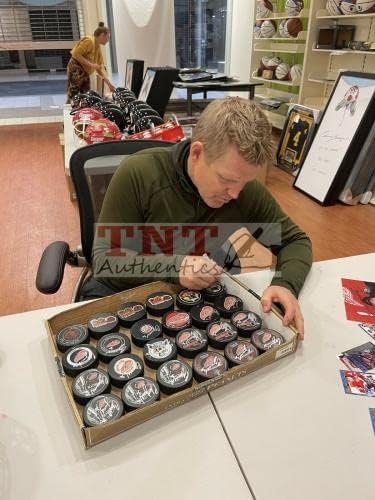 Chris Osgood a semnat cu Detroit Red Wings 1996 All-Star Game puck-autografe NHL Pucks